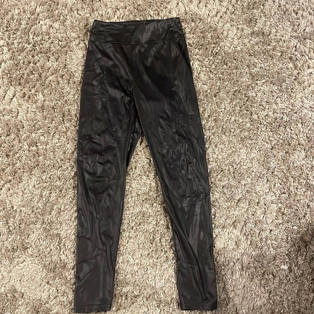 Leather leggings